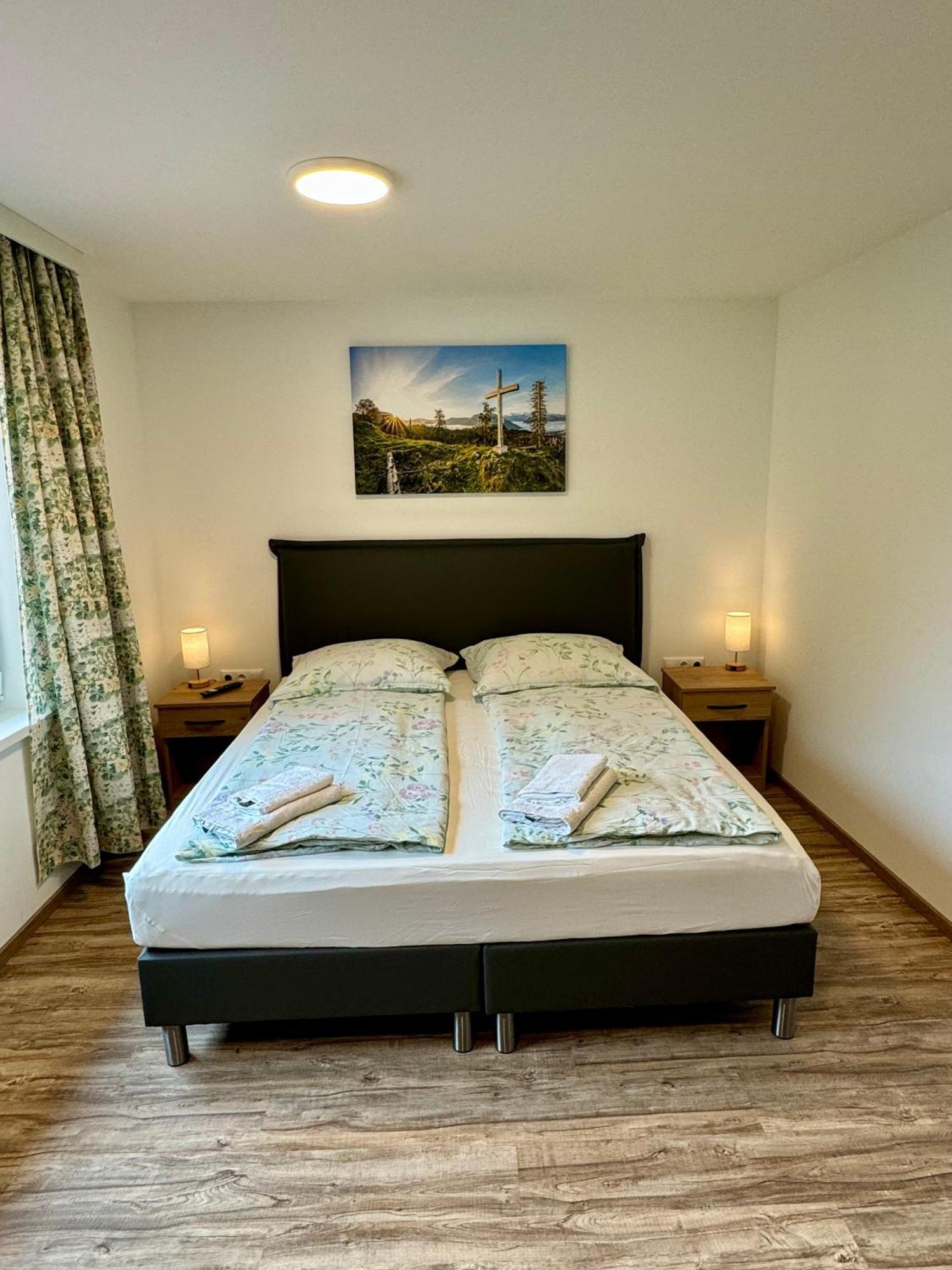 Metzgerwirt Vieh Heli Hotel Bad Goisern Bagian luar foto